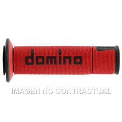 Puños domino on road...