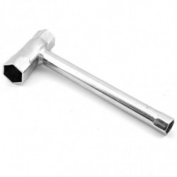 Llave de bujia y rueda...